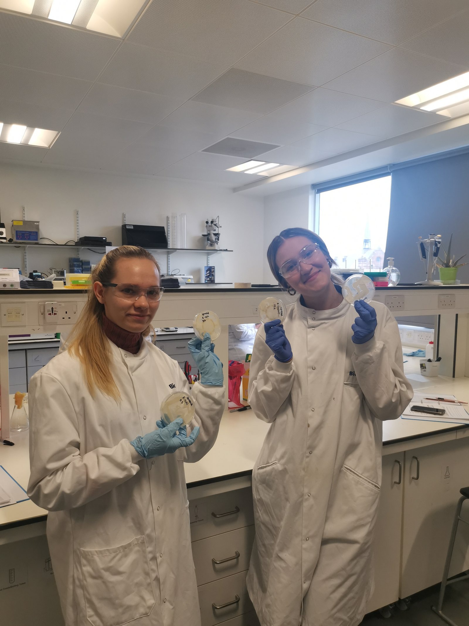 Biology practical session at BioGrad